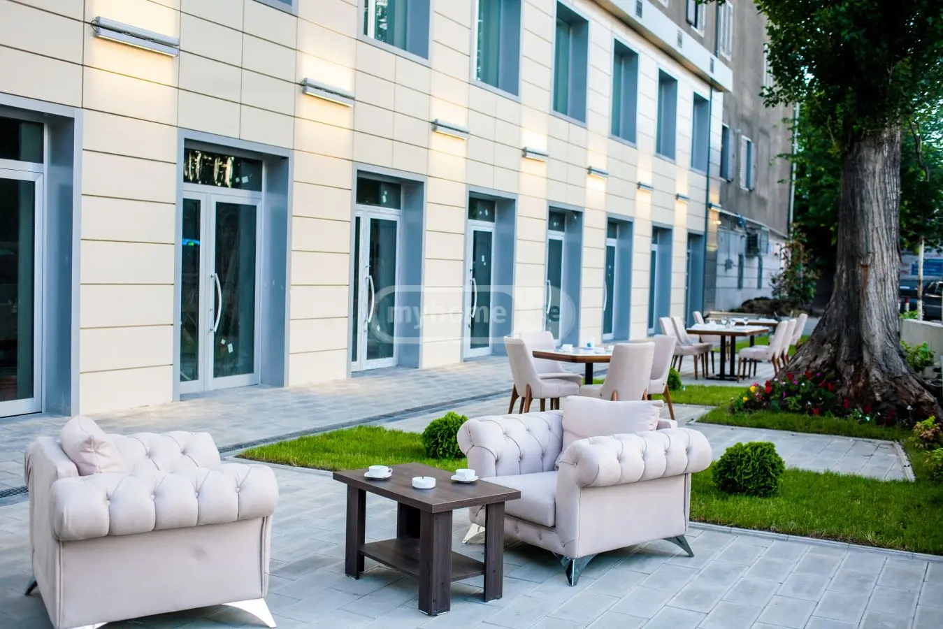10+ Room Hotel For Rent In Didube view 1