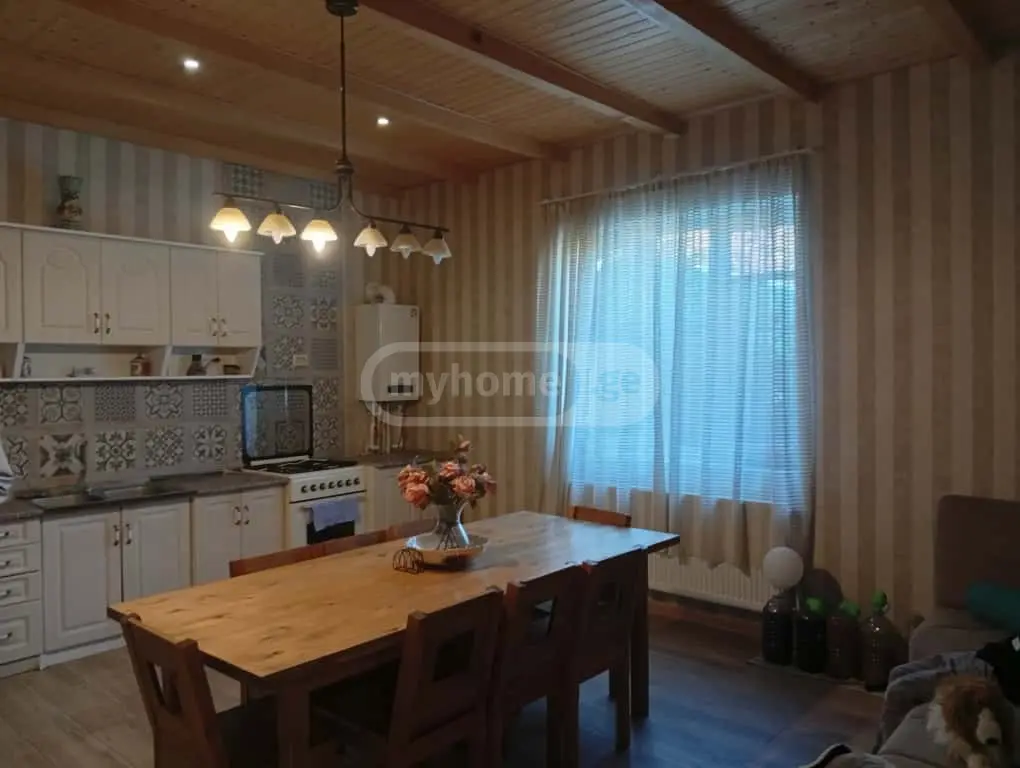 7 Room Private House For Sale view 2