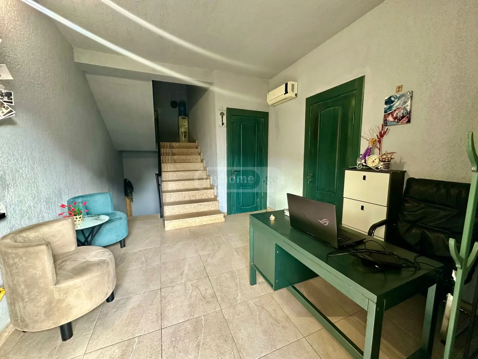 8 Room Hotel For Rent In Isani view 6