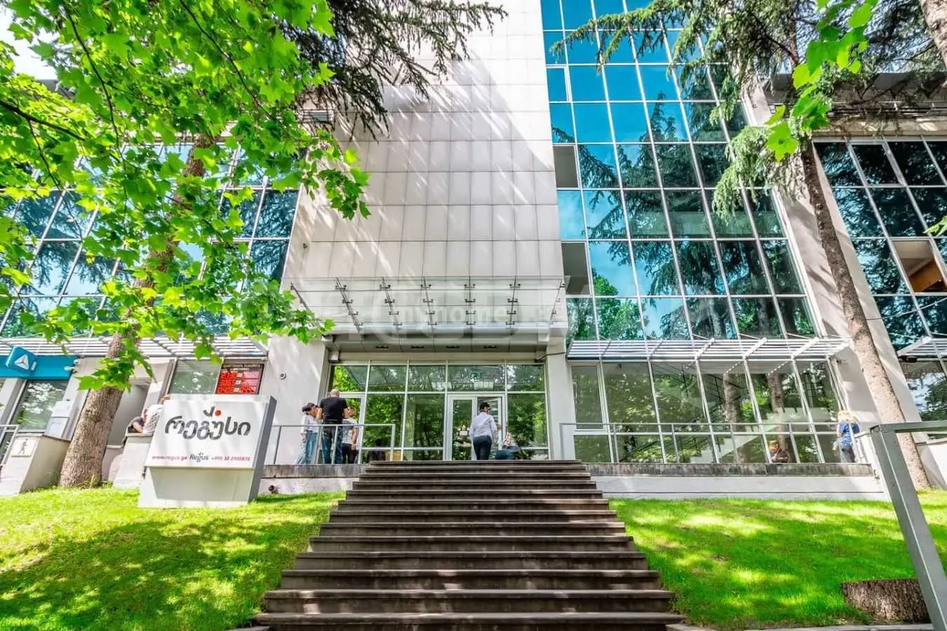 Office Commercial Area For Rent In Saburtalo view 2