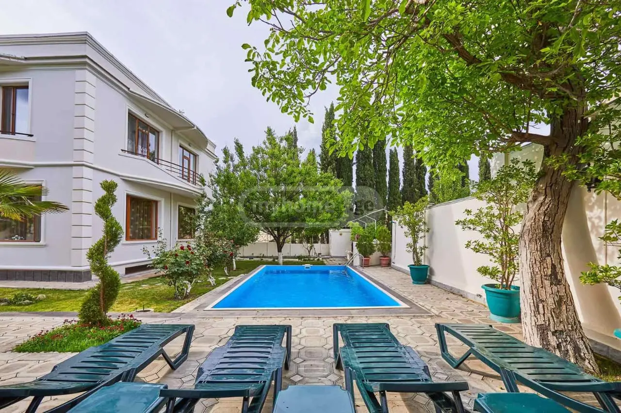 7 Room Private House For Rent In Krtsanisi view 1
