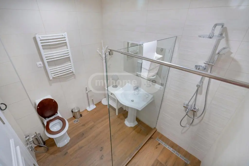 10+ Room Hotel For Sale In Avlabari view 12