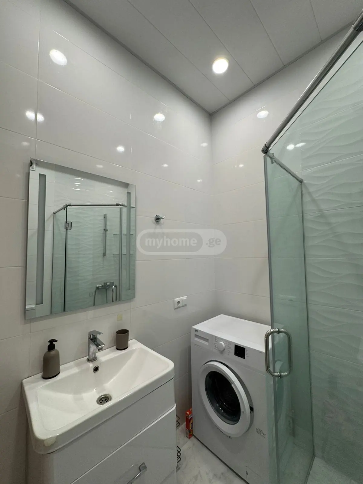2 Room Apartment For Rent In Isani view 2