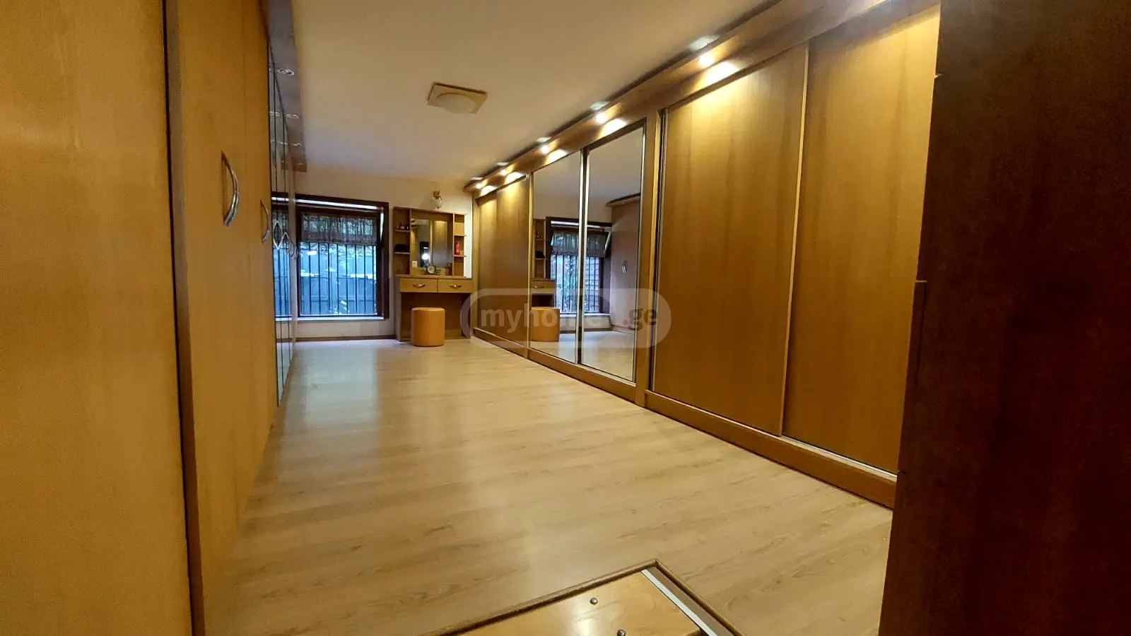 10+ Room Hotel For Sale In Nadzaladevi view 4