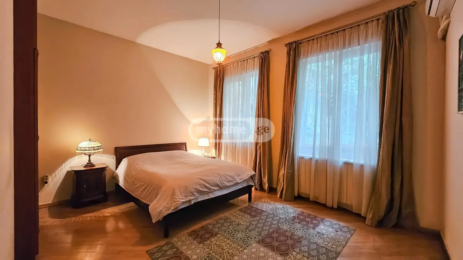 3 Room Private House For Rent In Mtatsminda view 7