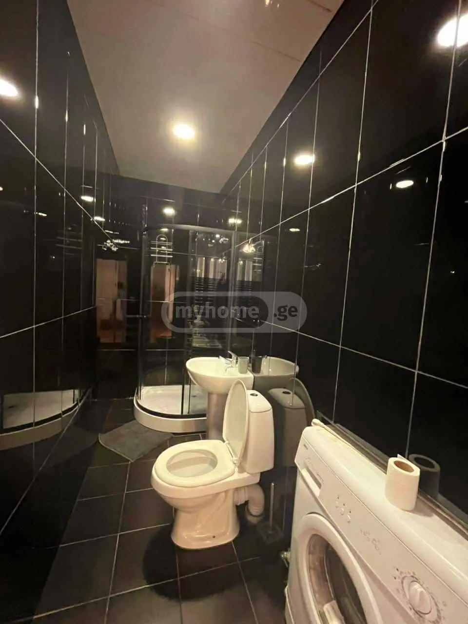 3 Room Apartment Daily Rent In Mtatsminda view 5
