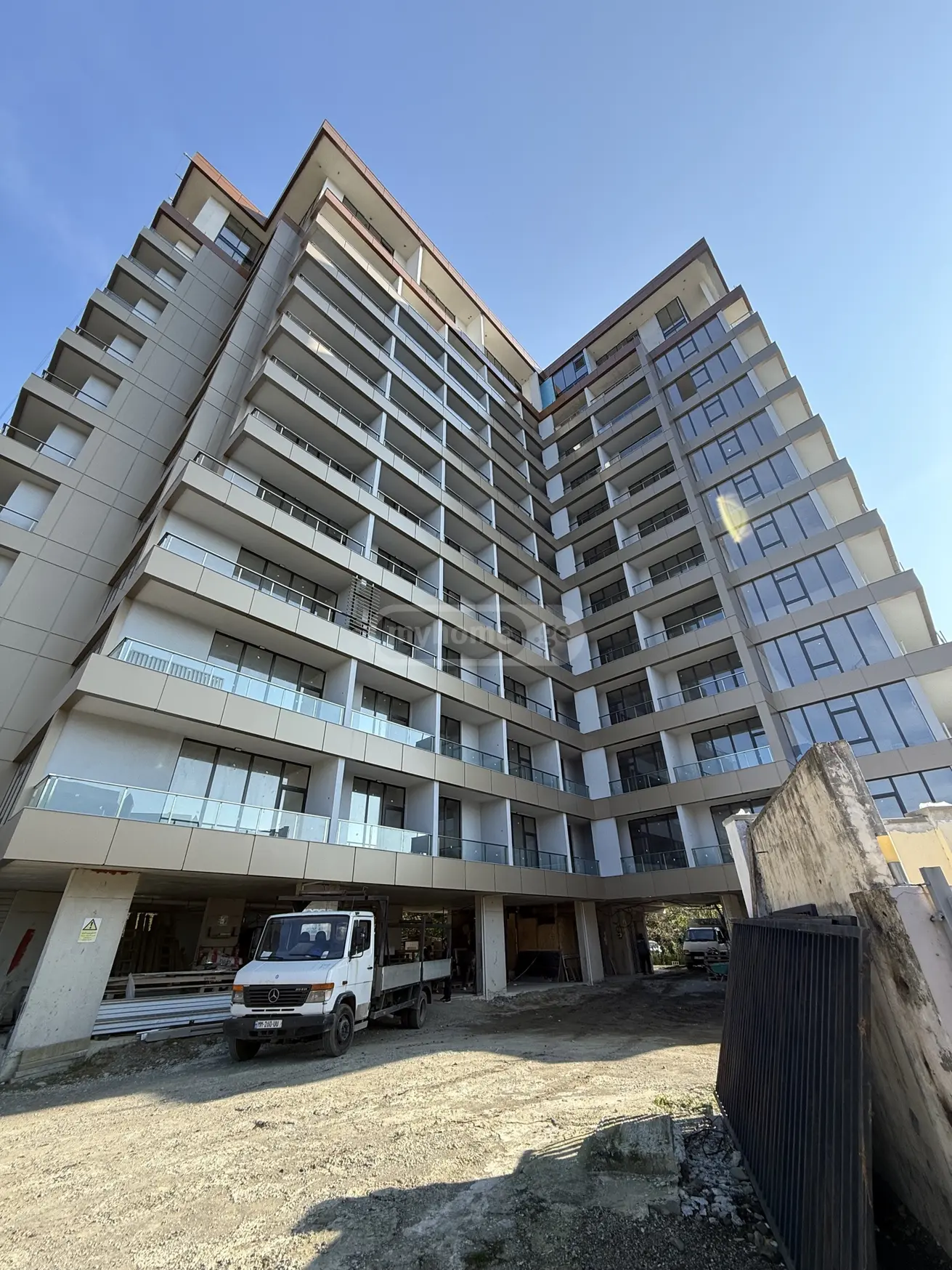1 Room Apartment For Sale view 3