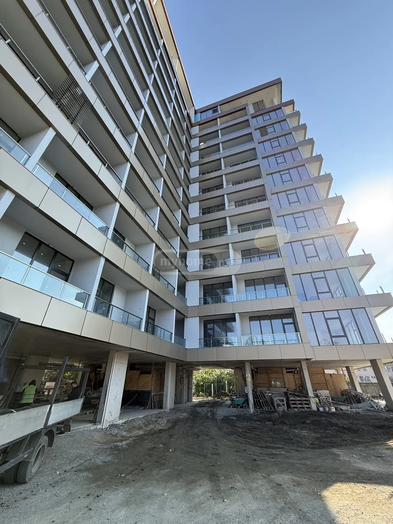1 Room Apartment For Sale view 2