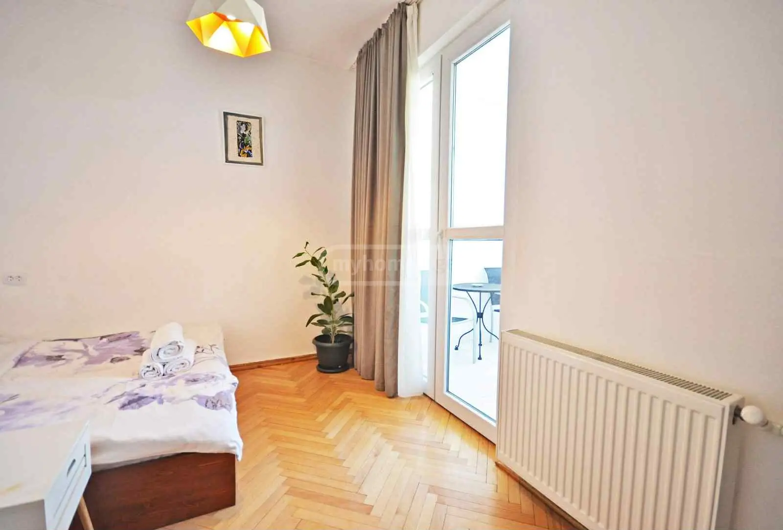 3 Room Apartment Daily Rent In Mtatsminda view 2