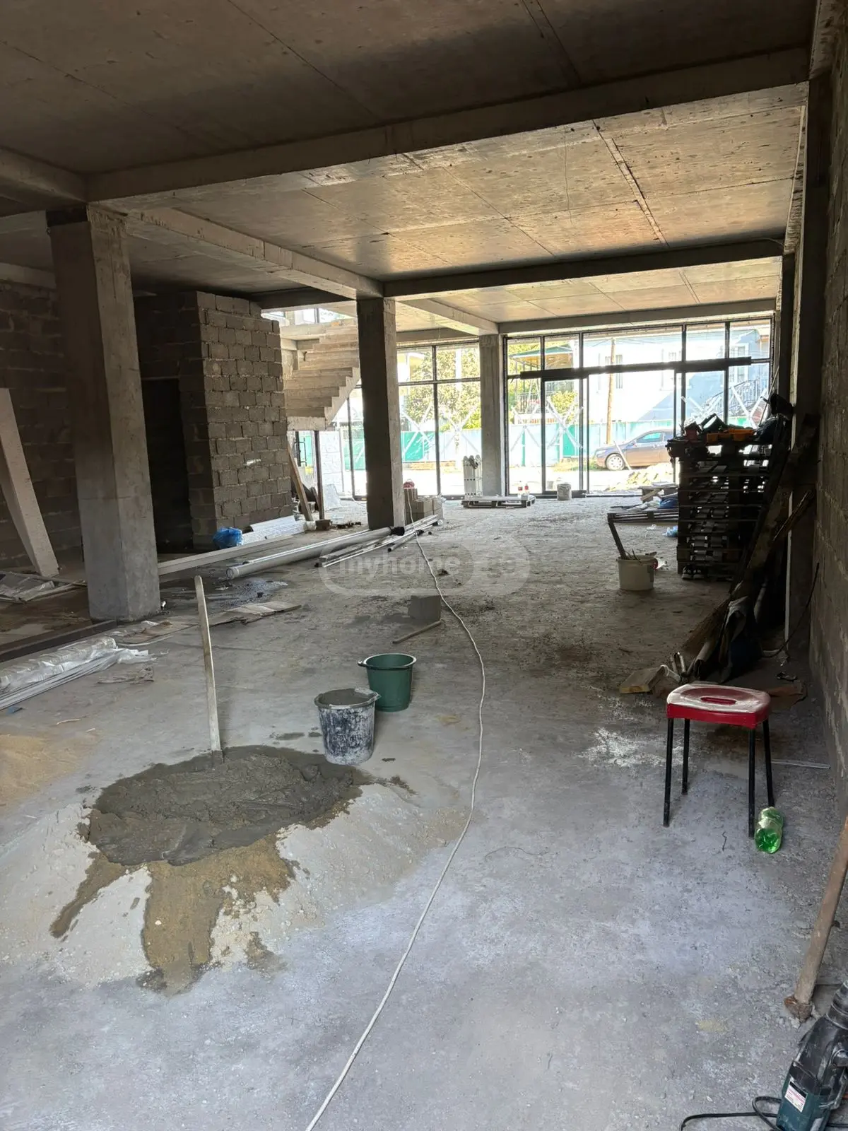 Universal Commercial Area For Rent In Zestaphoni view 5