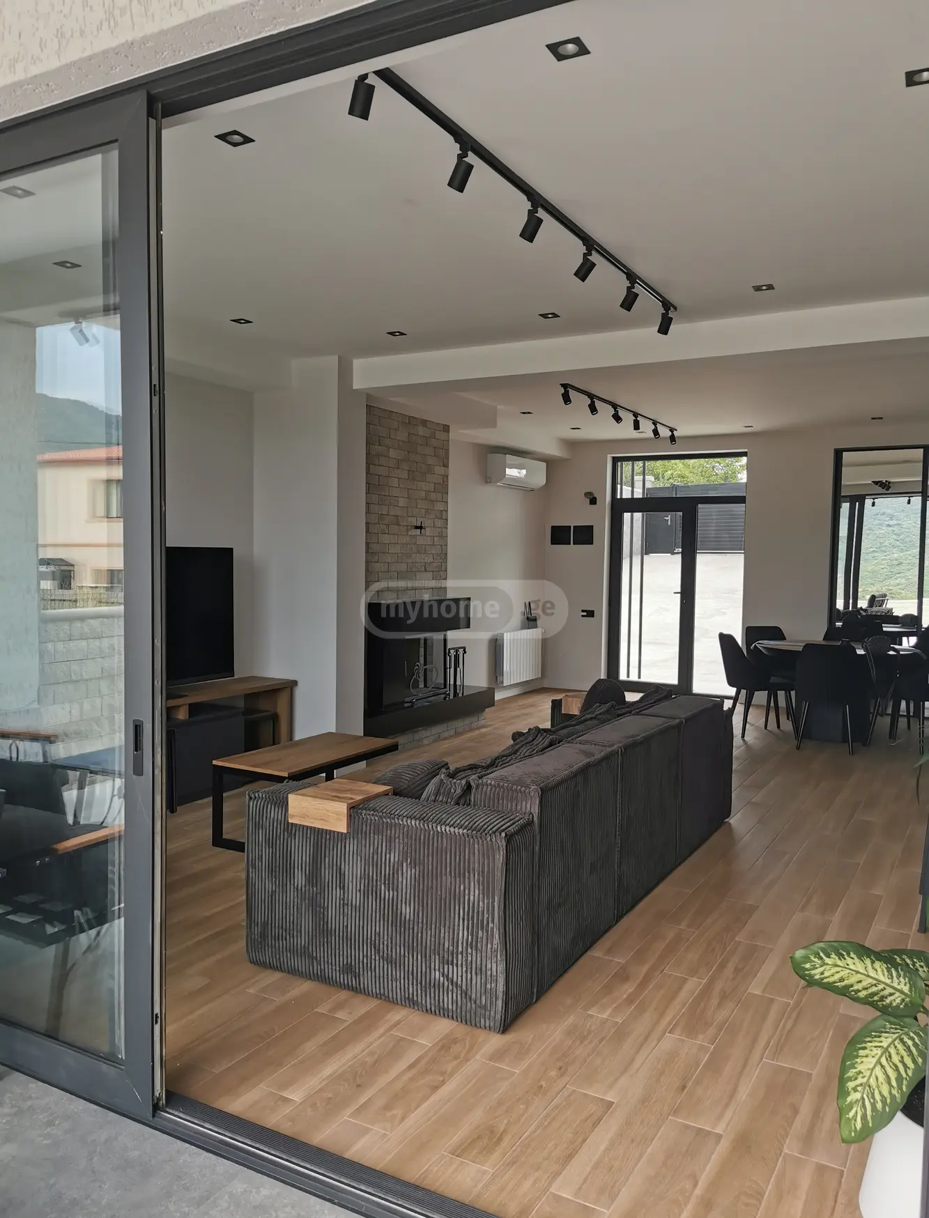 7 Room Country House For Sale view 15