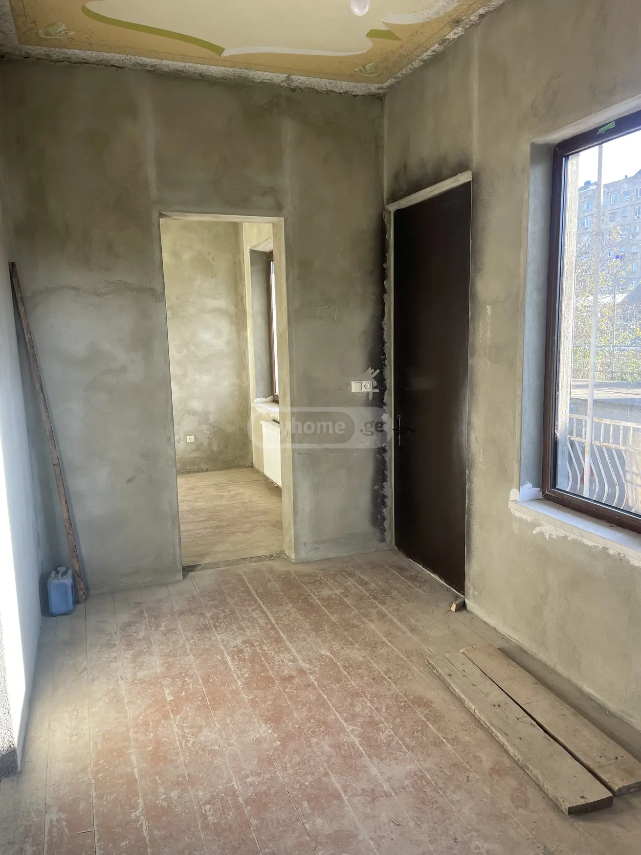 6 Room Private House For Sale view 2