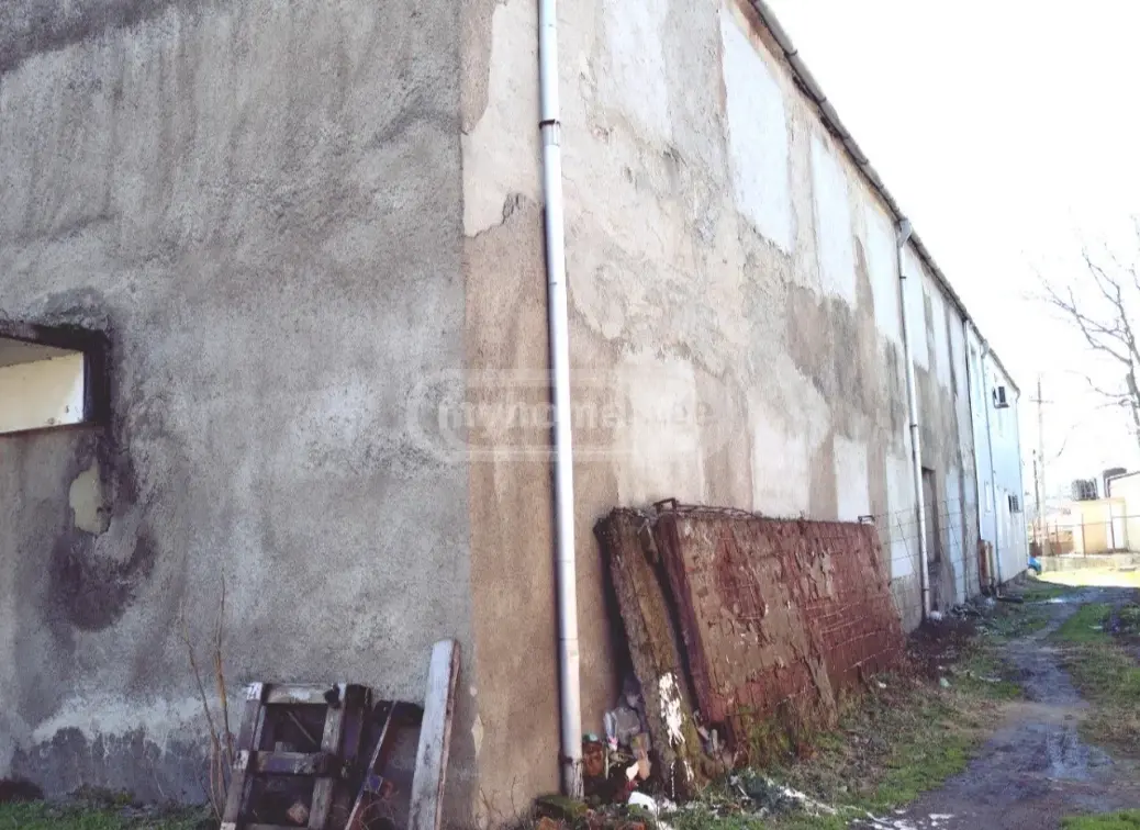 Universal Commercial Area For Sale In Zestaphoni view 4