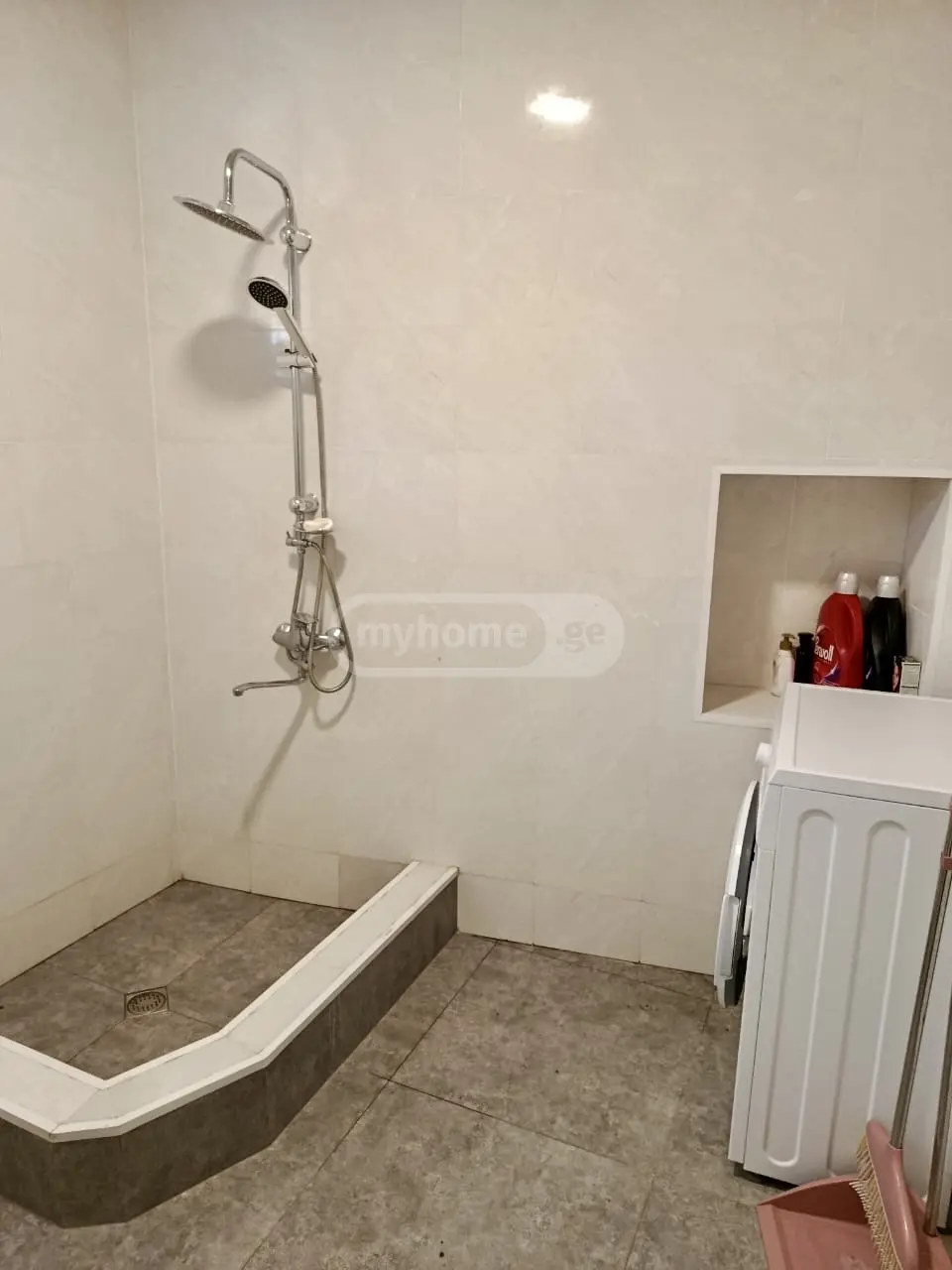 6 Room Private House For Sale view 5