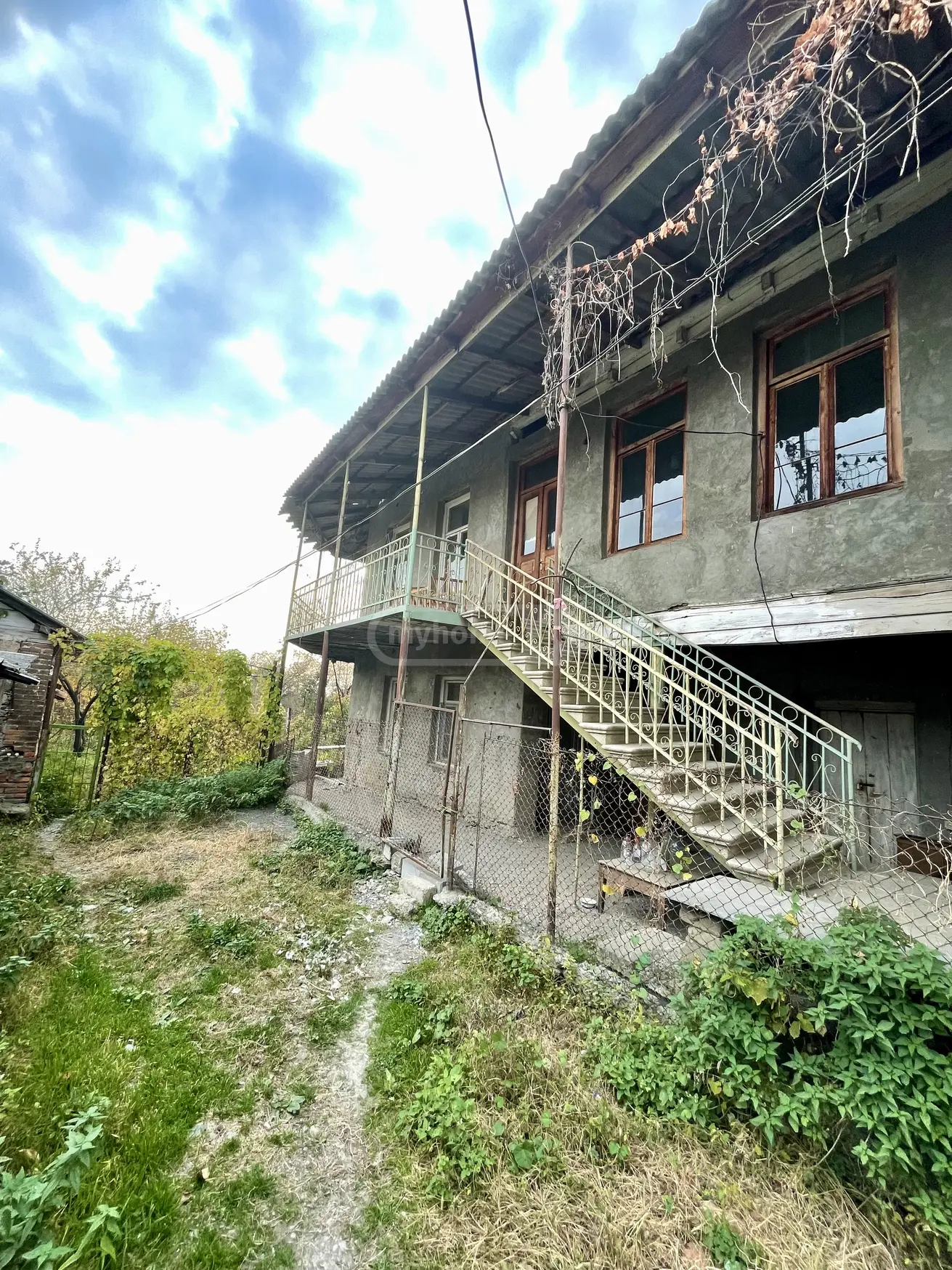 6 Room Private House For Sale view 1