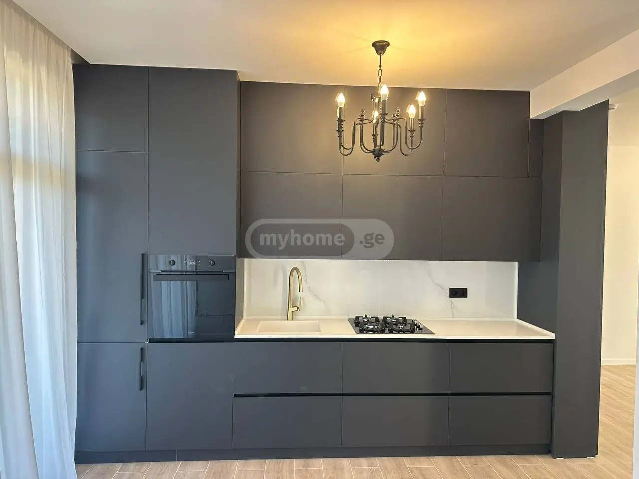 3 Room Apartment For Rent In Mtatsminda view 2