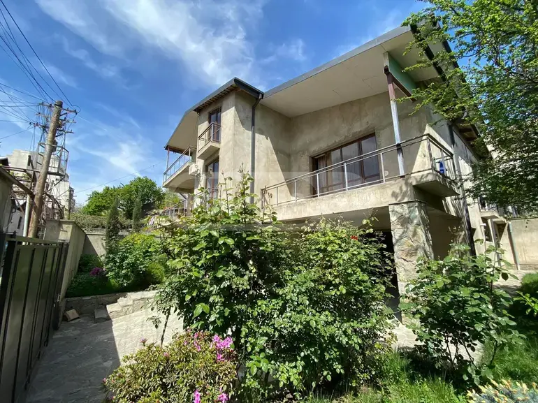 10+ Room Private House For Sale In Ortachala view 3