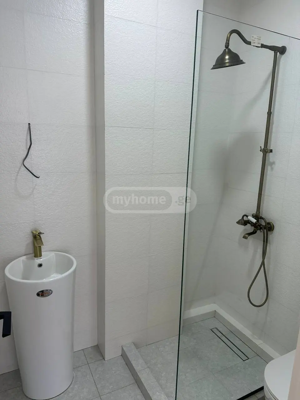3 Room Apartment For Rent In Mtatsminda view 5