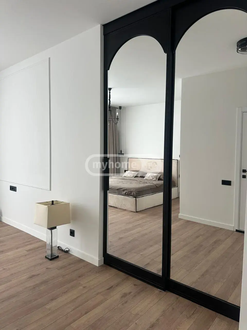 7 Room Private House For Rent In Sololaki view 3