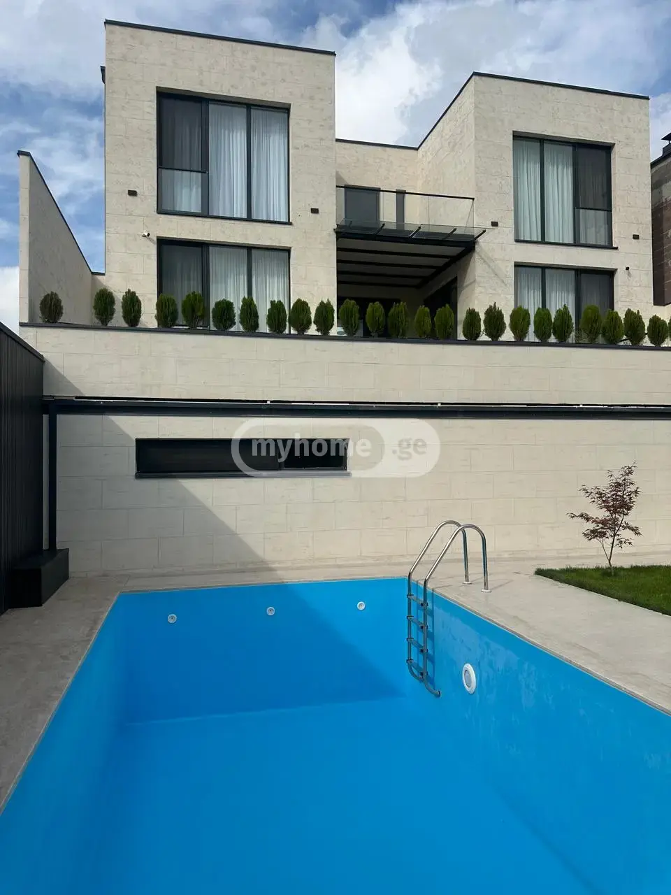 7 Room Private House For Rent In Sololaki view 1