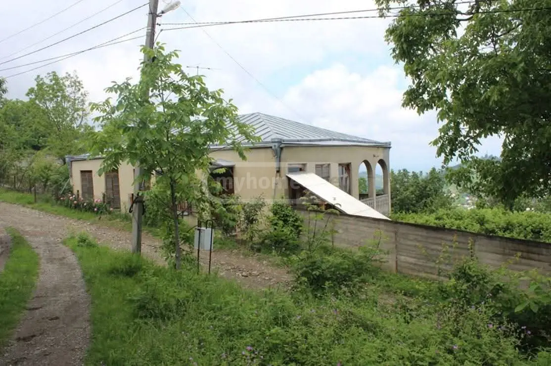 5 Room Private House For Sale view 1