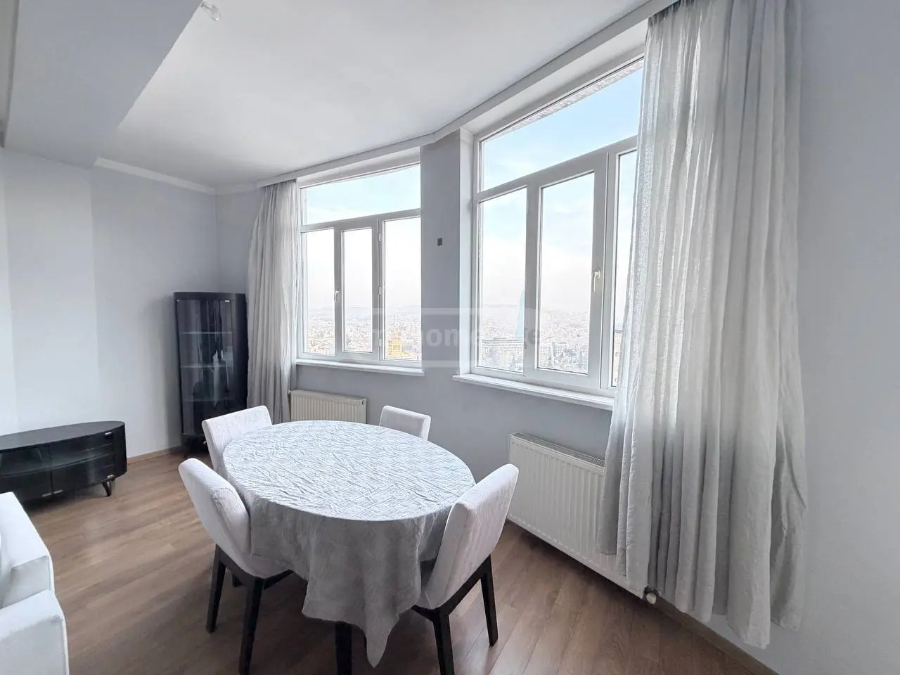 4 Room Apartment For Rent In Vera view 12