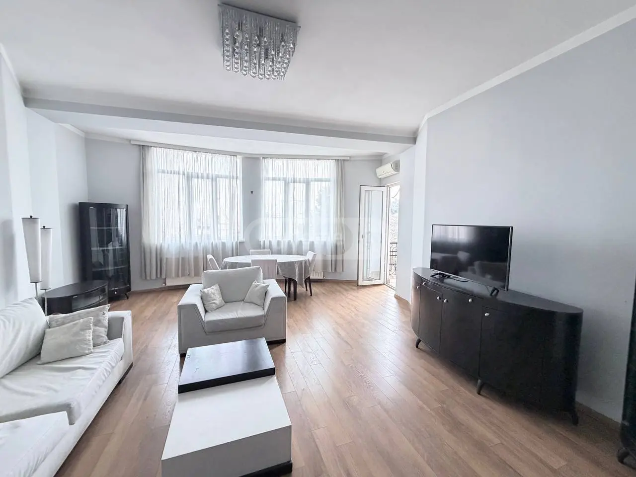4 Room Apartment For Rent In Vera view 13
