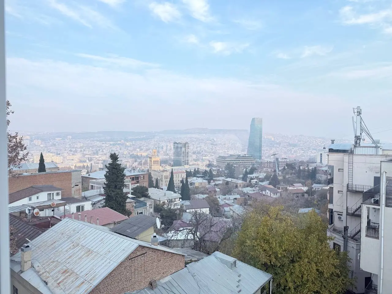 4 Room Apartment For Rent In Vera view 1