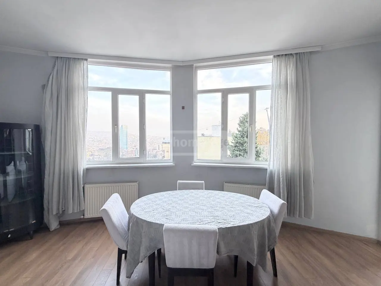4 Room Apartment For Rent In Vera view 7