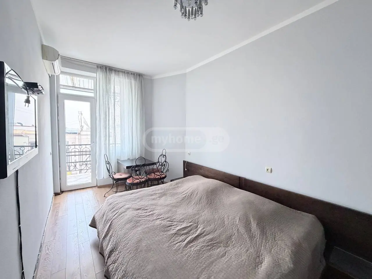 4 Room Apartment For Rent In Vera view 4