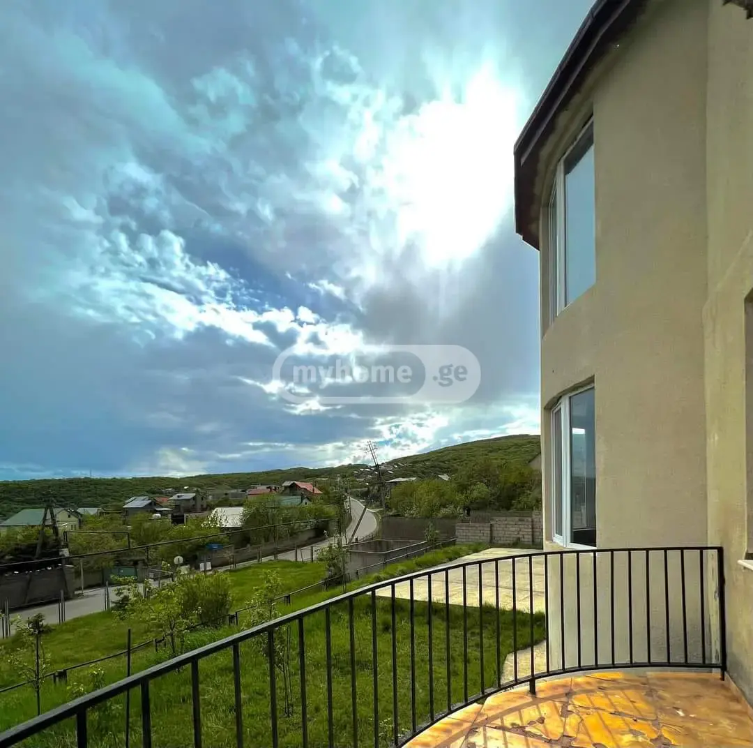 5 Room Country House For Rent In Saburtalo view 1