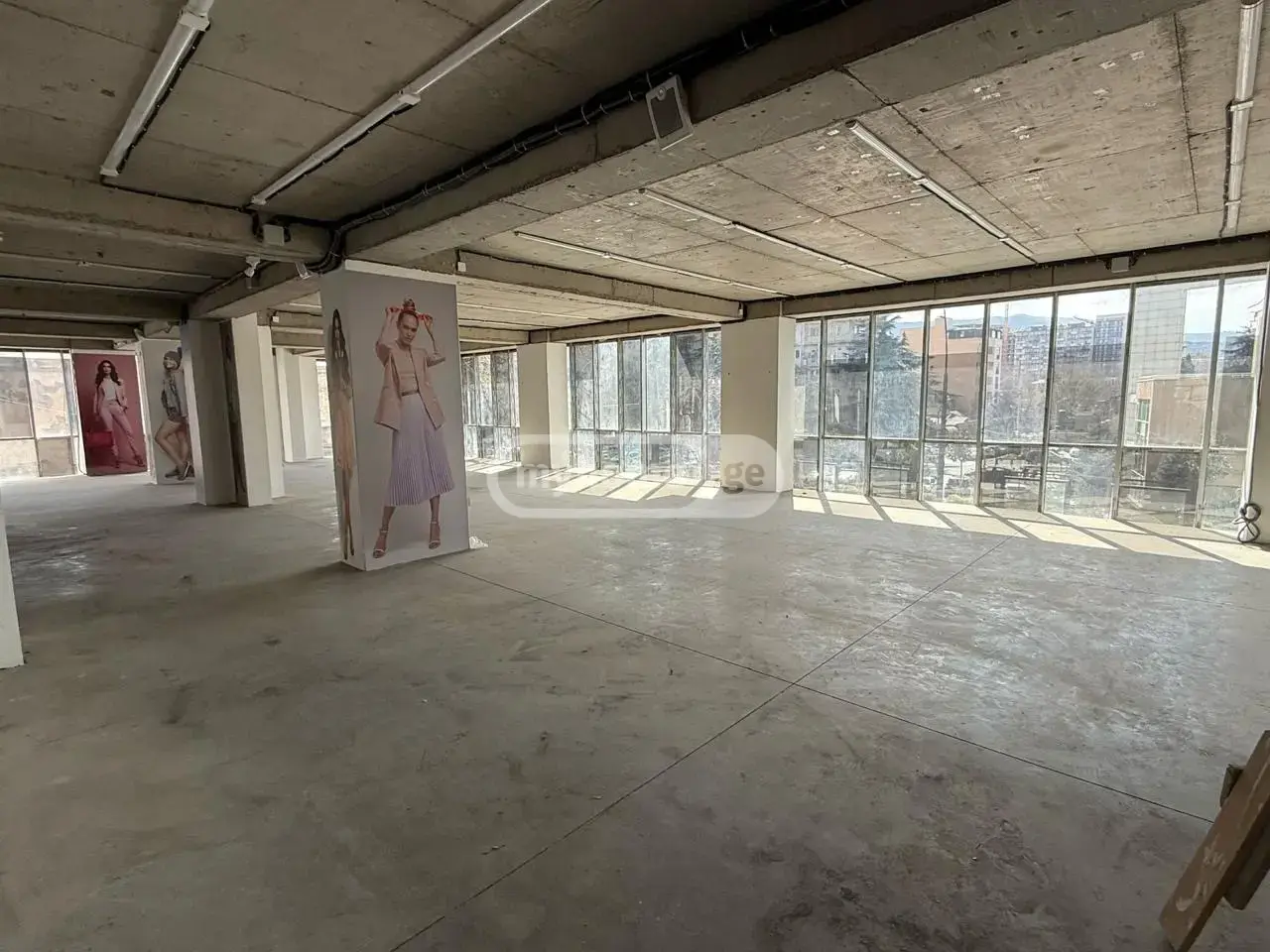 Universal Commercial Area For Rent In Didube view 7
