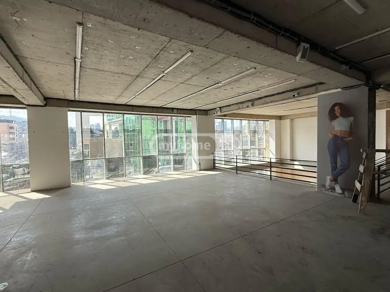 Universal Commercial Area For Rent In Didube view 11
