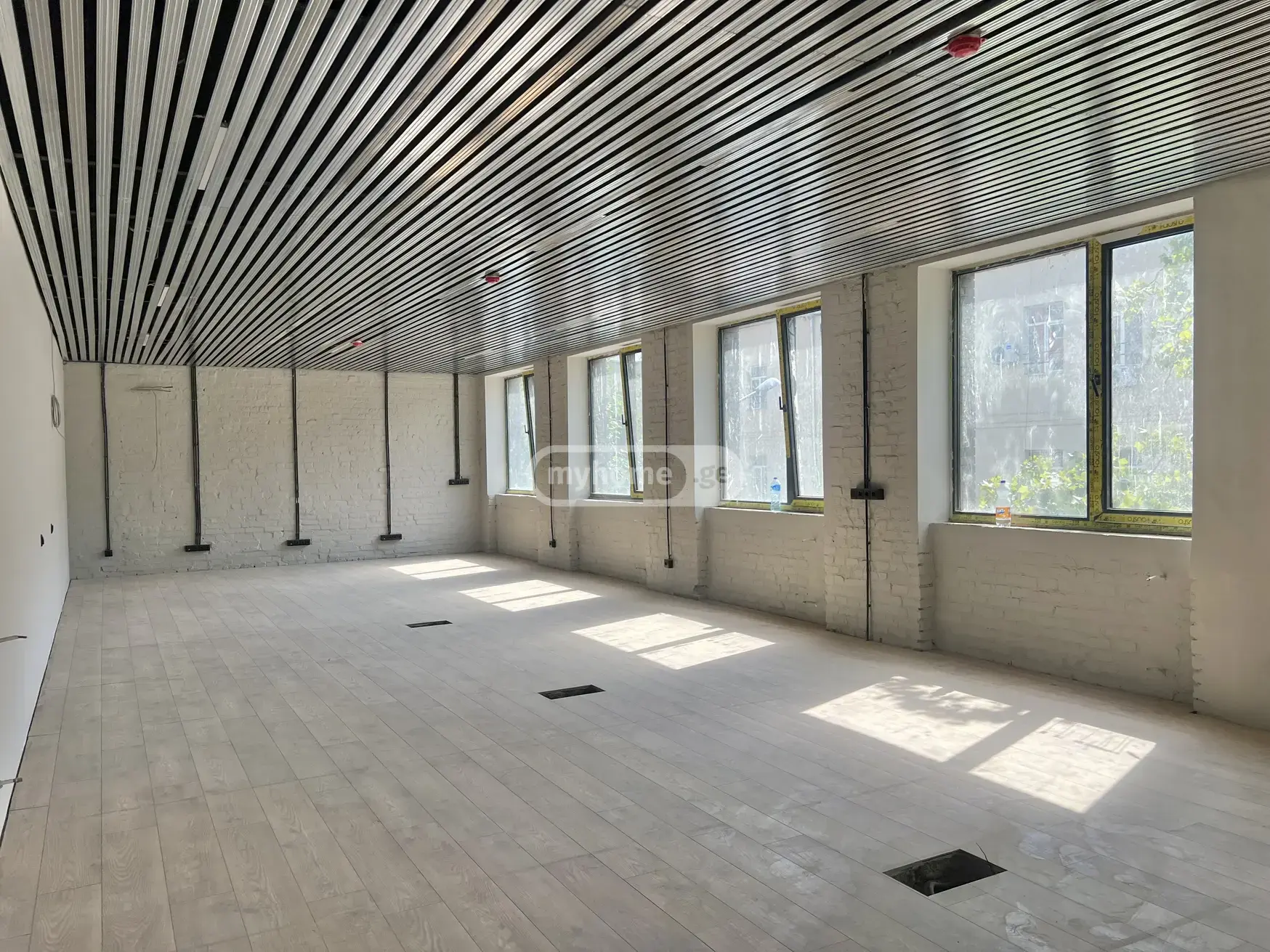 Office Commercial Area For Rent In Didube view 5
