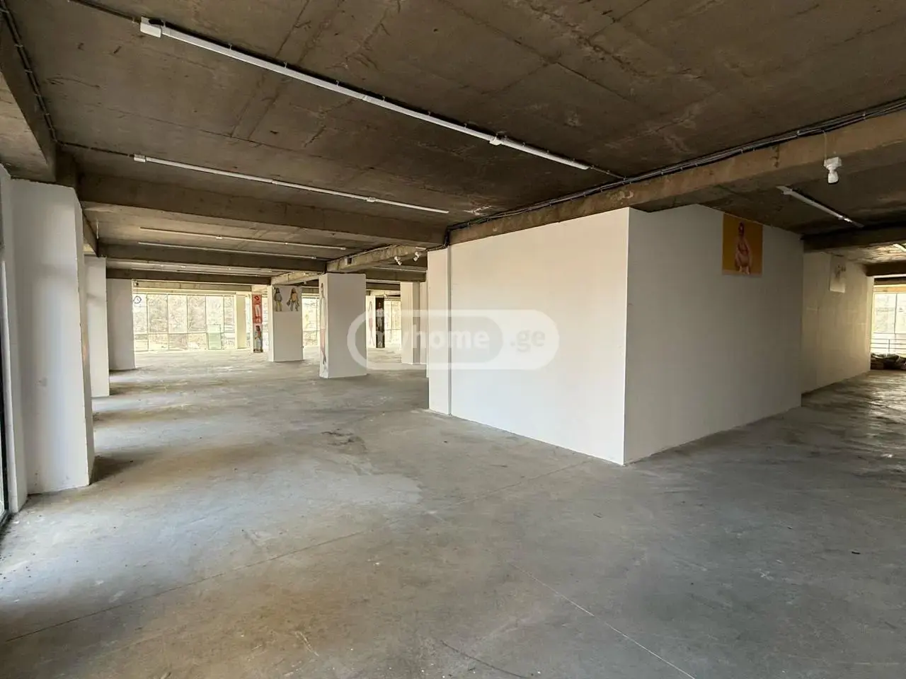 Universal Commercial Area For Rent In Didube view 5