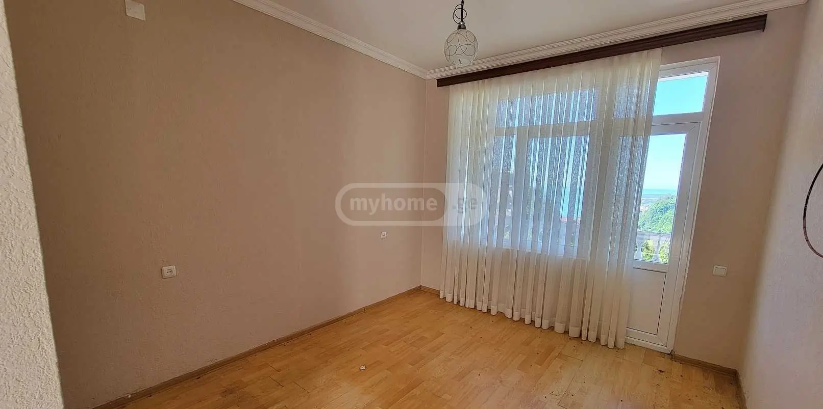 8 Room Hotel For Sale view 11