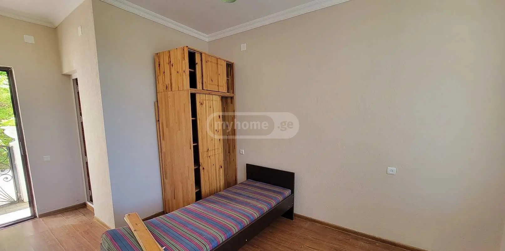 8 Room Hotel For Sale view 3