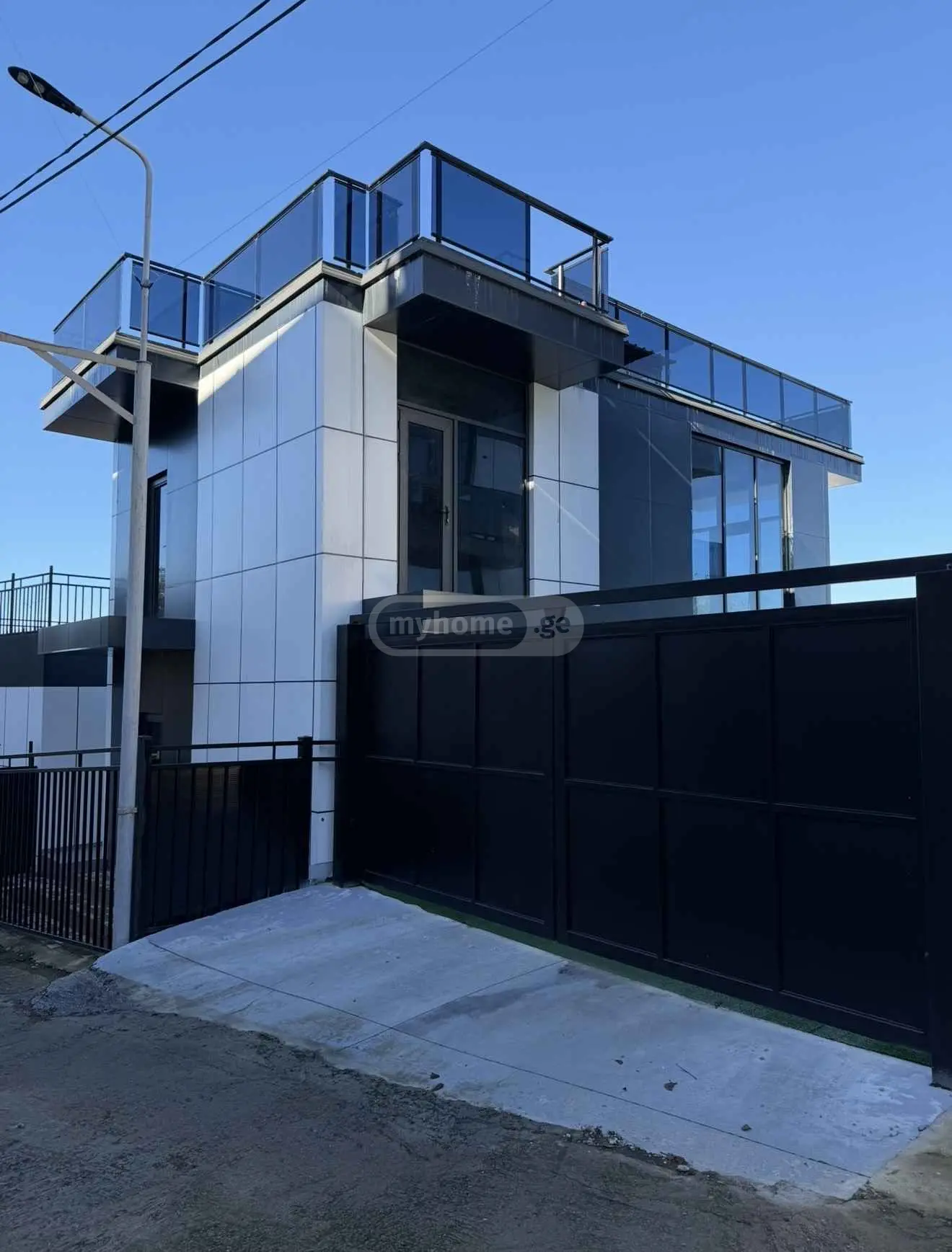 5 Room Private House For Sale view 1
