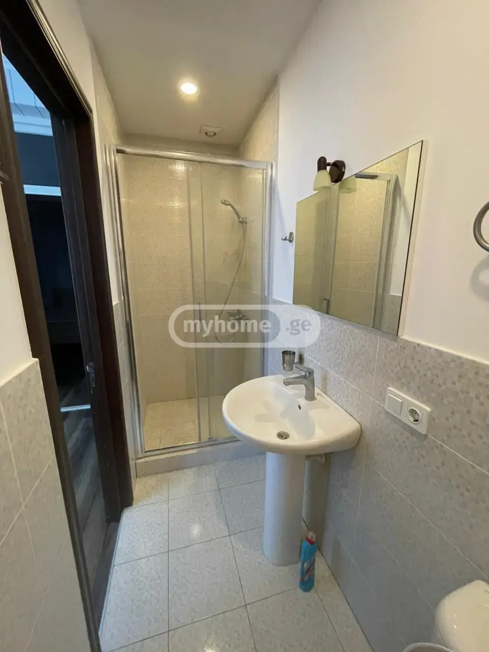 6 Room Private House For Rent In Avlabari view 5