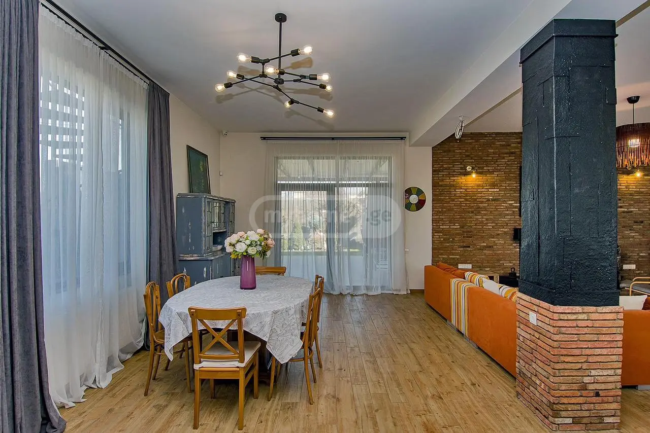 7 Room Country House For Rent In Saguramo, In Mtskheta Municipality view 8