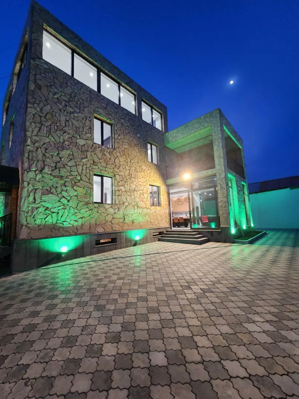 10+ Room Country House For Sale view 2