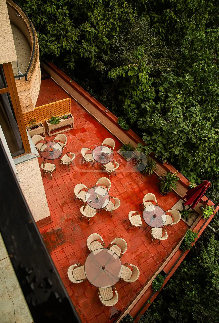 10+ Room Hotel For Sale In Mtatsminda view 10