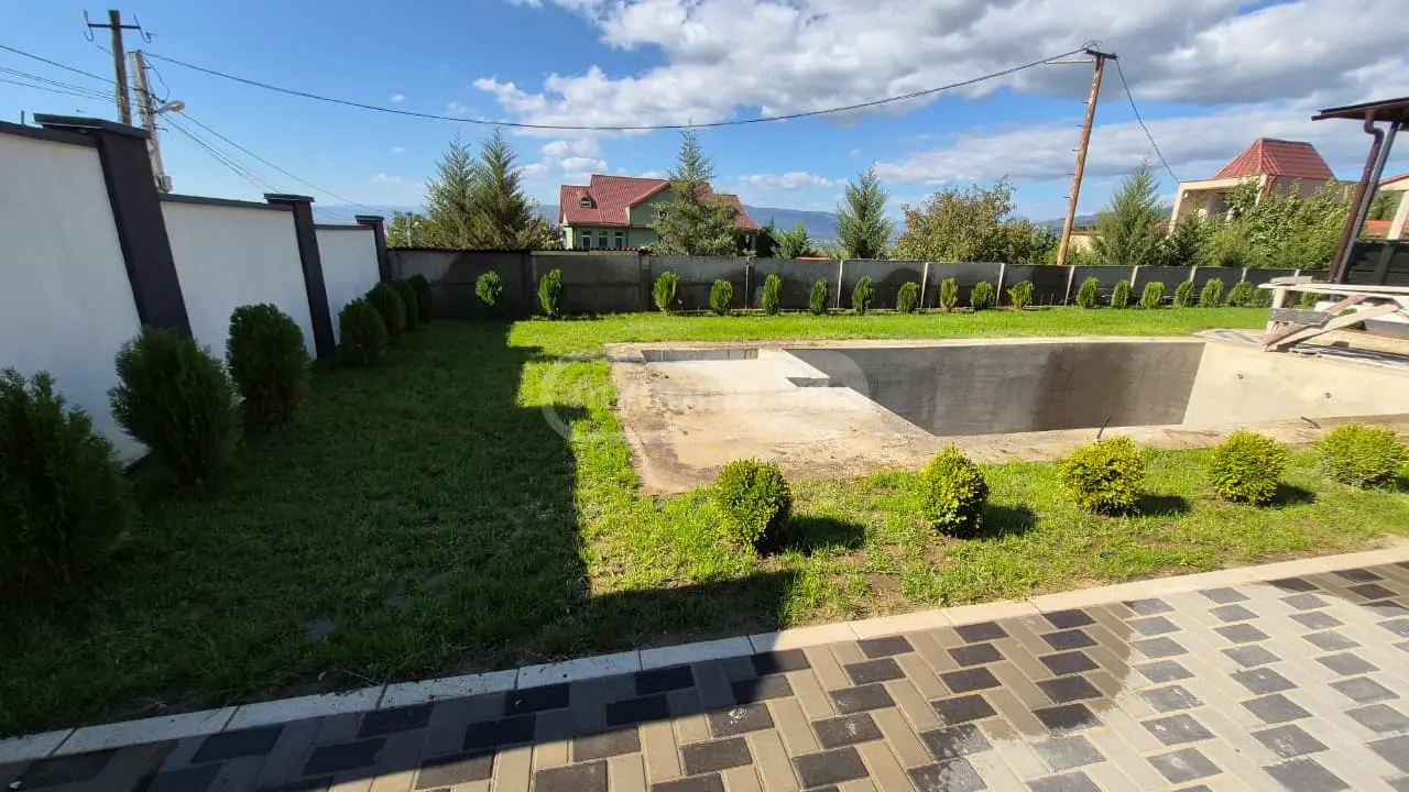 6 Room Country House For Sale view 13