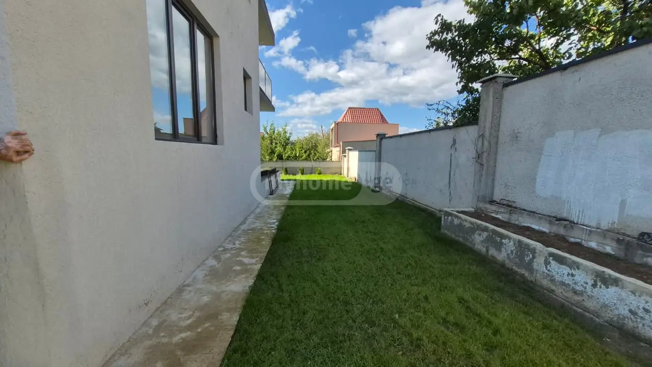 6 Room Country House For Sale view 14