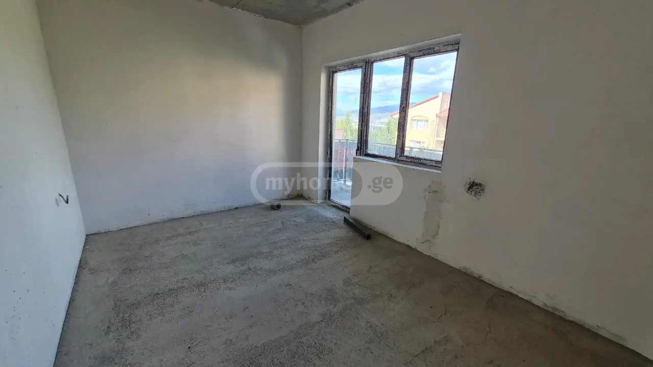 6 Room Country House For Sale view 11