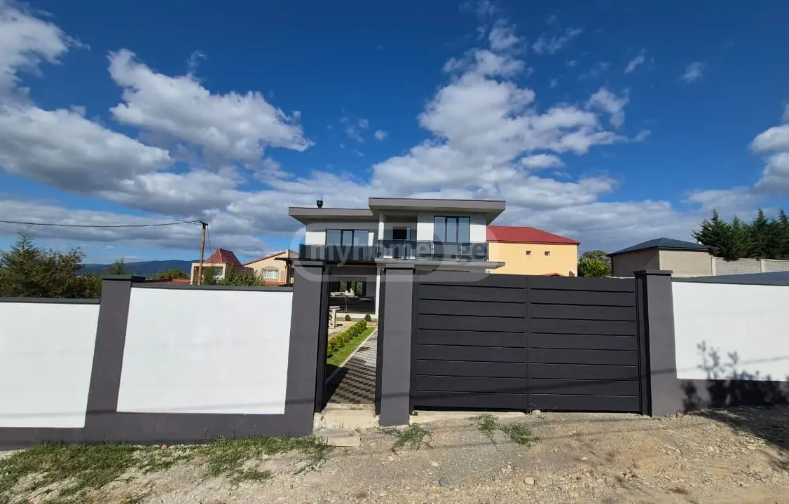 6 Room Country House For Sale view 4