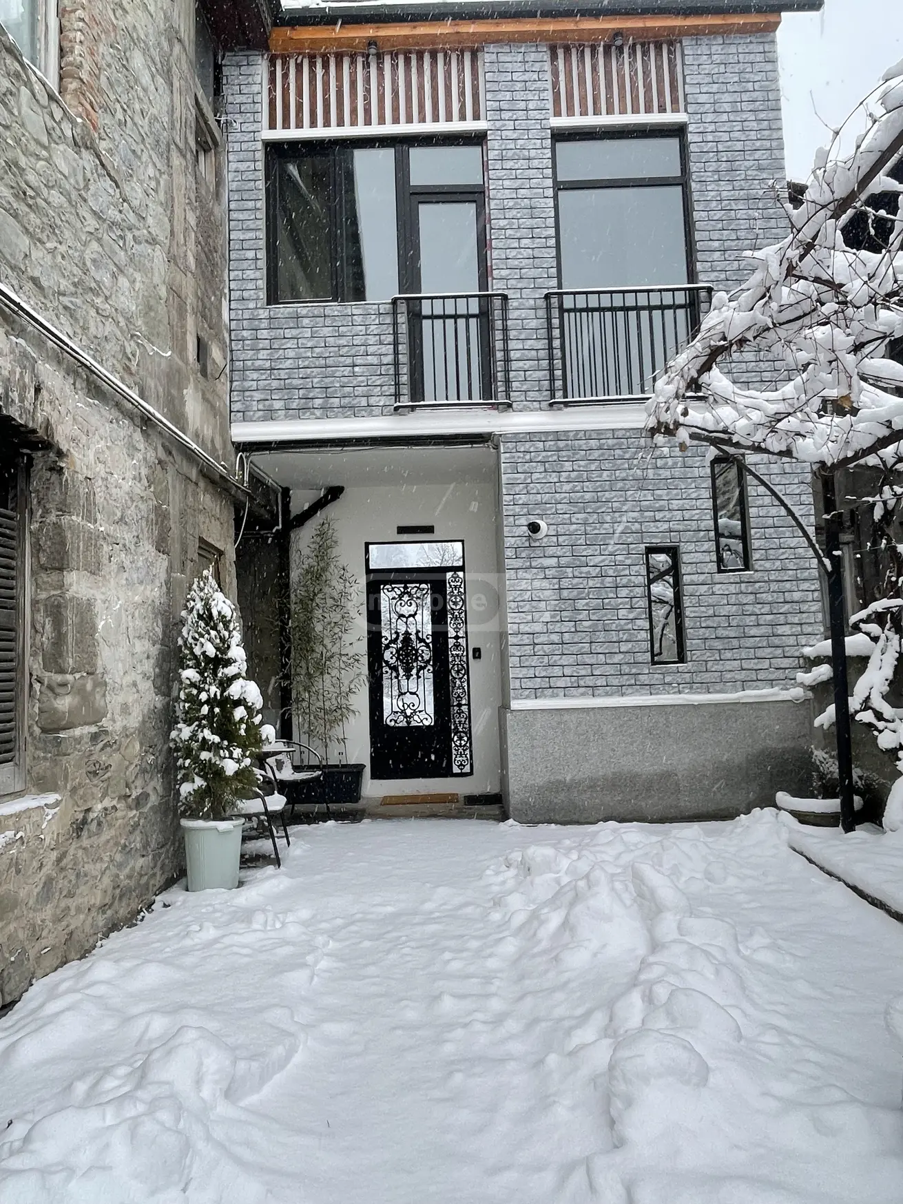 1 Room Apartment Daily Rent In Borjomi view 3