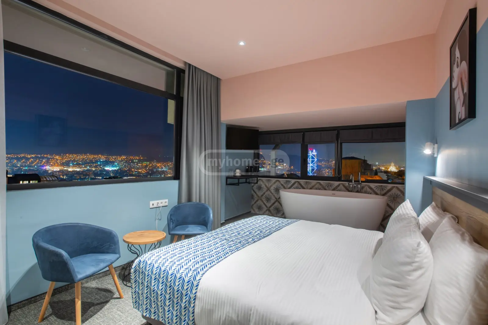 10+ Room Hotel For Sale In Vera view 3