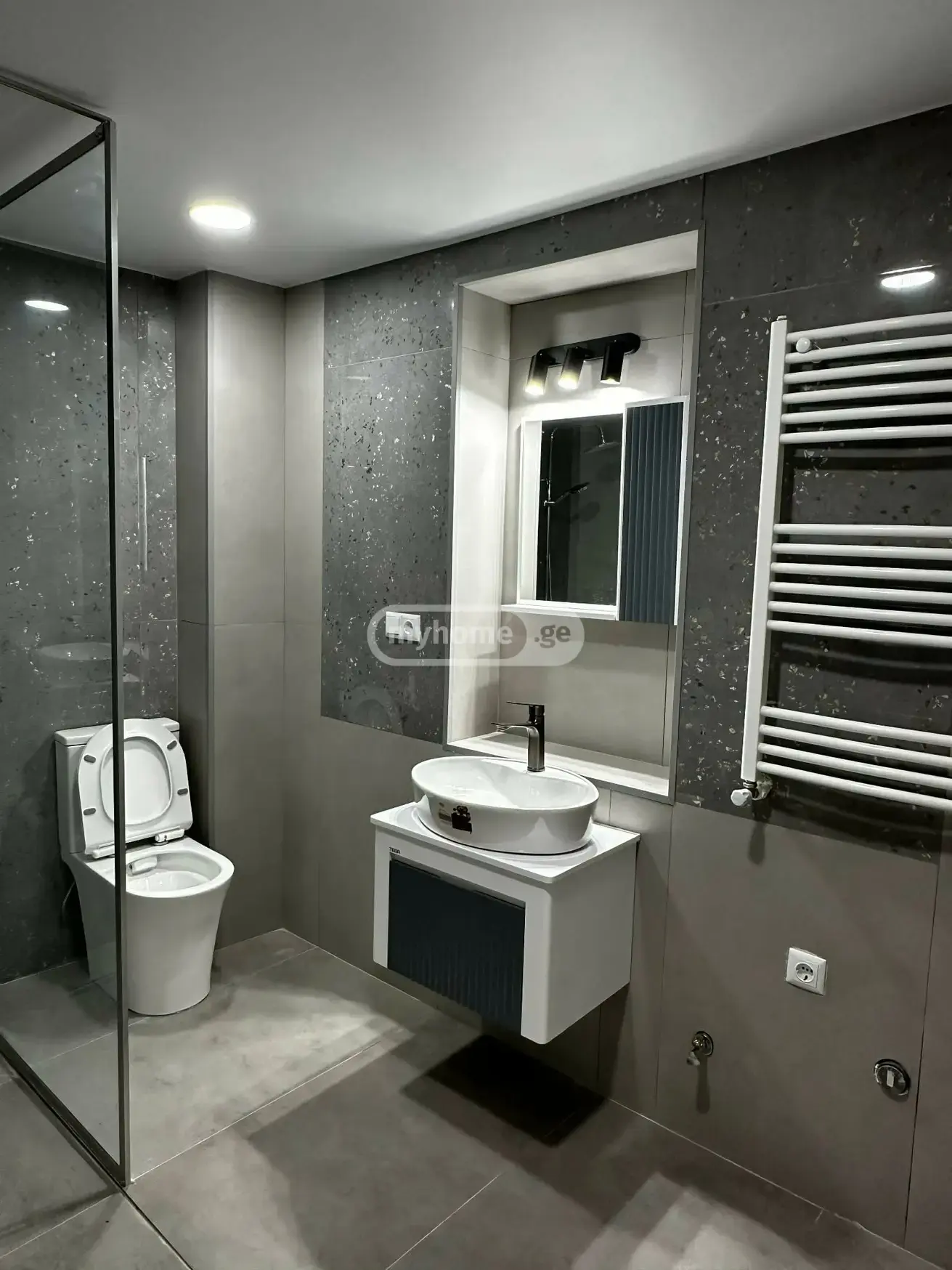 10+ Room Private House For Rent In Avlabari view 14