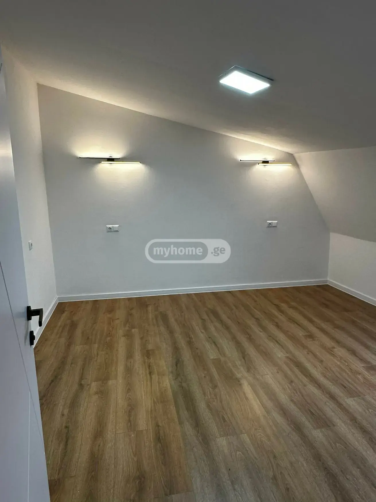 10+ Room Private House For Rent In Avlabari view 8
